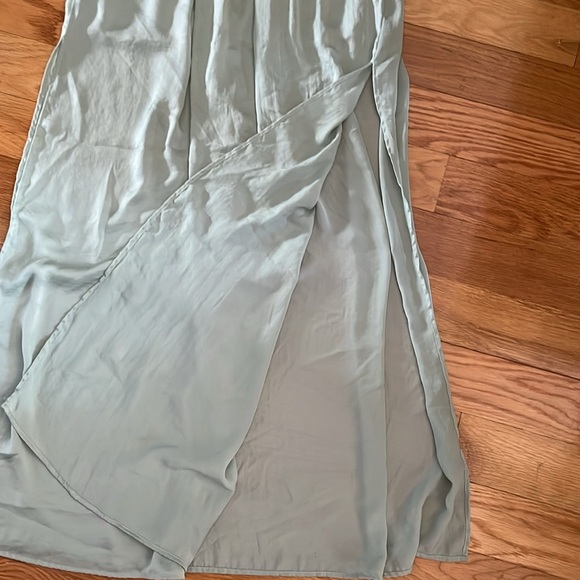 Boho silky mint green skirt - Picture 2 of 3